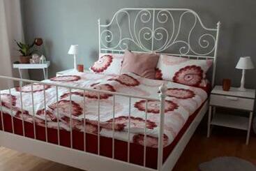 דירות לתיירים Ferienwohnung Zum Schuster