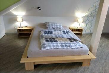 شقق خاصة سياحية Gästezimmer Fam. Niewerth
