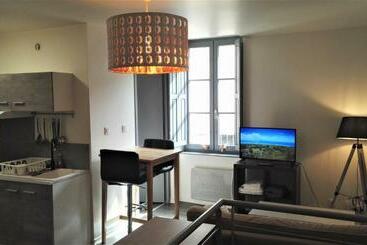 관광객 아파트 La Donzelle