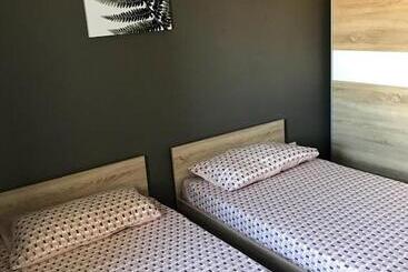 آپارتمان‌های توریست‌ها Luqa Apartment   5 Mins From Airport