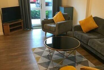 דירות לתיירים Southampton Gem