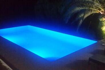 游客公寓 Villa Amadeus Xabia