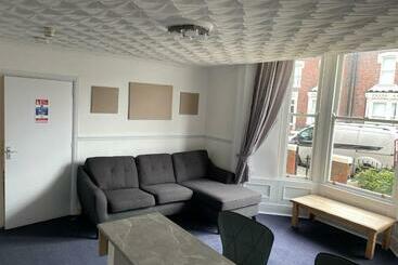 דירות לתיירים Apartments Azalea Terrace