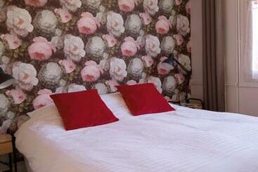 דירות לתיירים Au Pied Du Beffroi