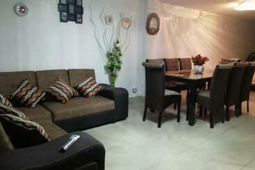 דירות לתיירים Casa F Balua