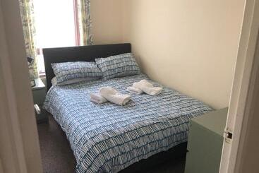 관광객 아파트 Claire’s Airbnb 2