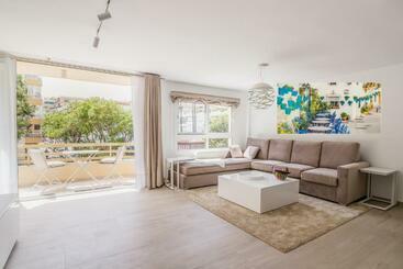 游客公寓 Sunny Corner   Fontanilla Beach