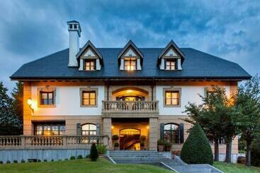 ツーリストアパートメント 6 Bedrooms House With Enclosed Garden And Wifi At Oiartzun Guipuzcoa Pais Vasco