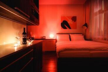 آپارتمانهای توریستها Fifty Shades Of Gray Studio, City Center