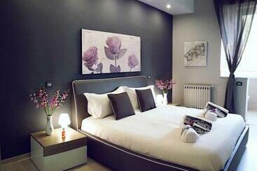 ツーリストアパートメント La Casa Del Sole