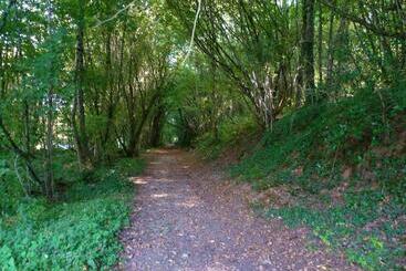 דירות לתיירים La Roche Gite At Les Glycines Gites With Pool,games Field In A Peaceful,rural Setting
