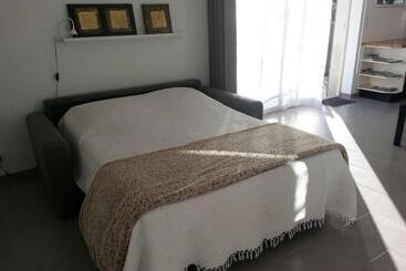 관광객 아파트 Studio Les Oliviers