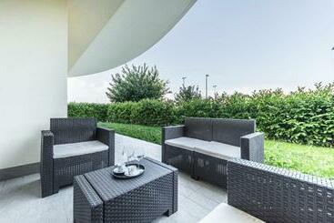 דירות לתיירים Tigli Suite