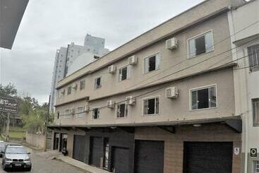 דירות לתיירים Residenz100