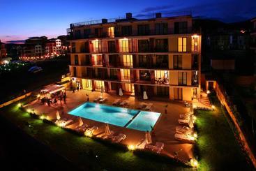 דירות לתיירים Gallery Suites