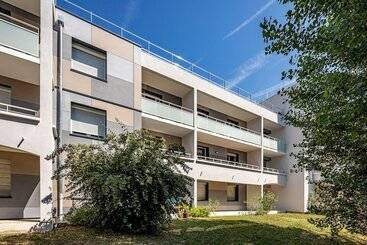 ツーリストアパートメント Appart Hotel Tempologis   Meylan