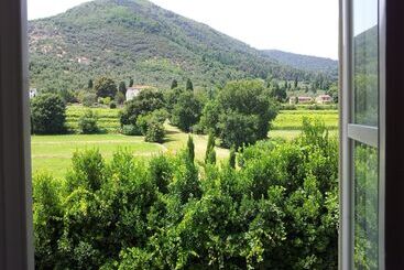 مبيت وإفطار Villa La Perla