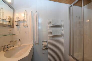 호텔 Frühstückspension Rüf