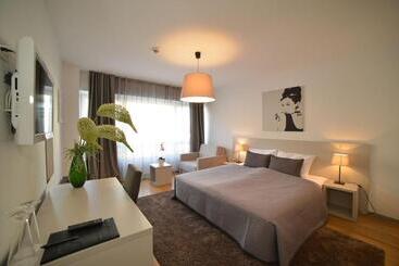 בית מלון כפרי Garden