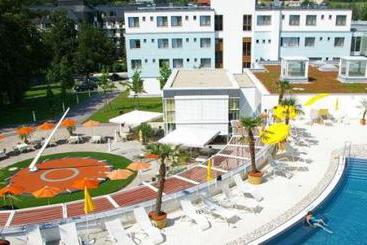 Отель Gesundheitsressort Bad Tatzmannsdorf - Park