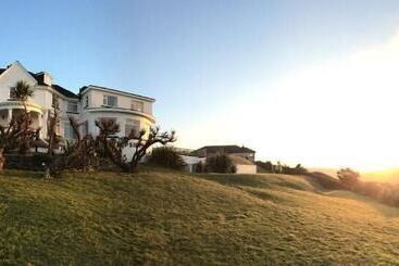 בית מלון כפרי The Whipsiderry