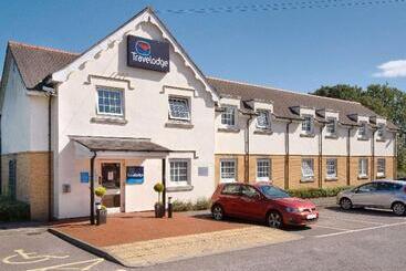 호텔 Travelodge Cardiff Airport