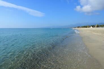 בית מלון כפרי Village De Vacances Marina D Oru