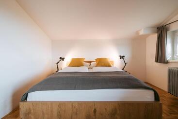 پانسیون Bistro & Rooms Pri Karlu   Ex Hiša Budja