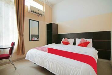 호텔 Oyo 91510 Homestay Utama Syariah