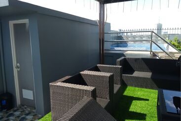 Dona Aurora Condotel By Oyo Rooms