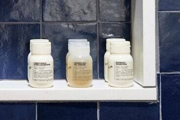 ホテル Blue Iris By Life House