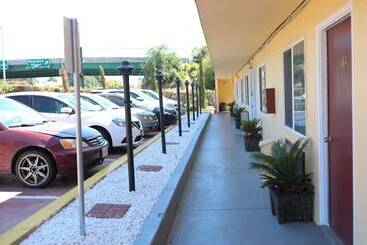 Motel 7