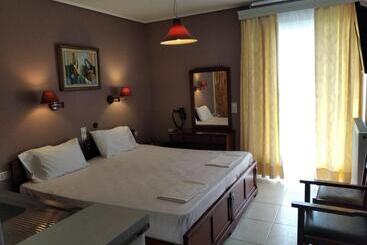 Отель Romantica