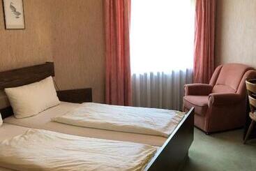 호텔 Gästehaus Rehwinkel