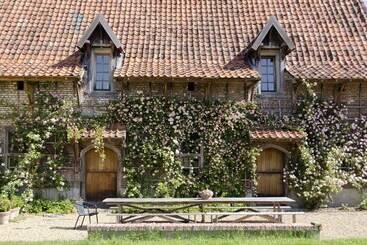 فندق Kasteelhoeve De Kerckhem