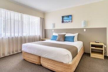 هتل Aloha Apartments