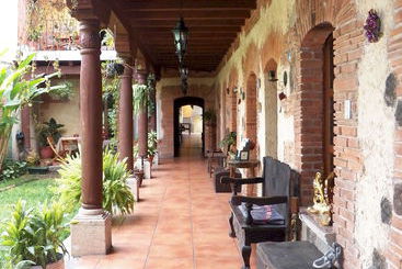 هتل Euromaya Suites