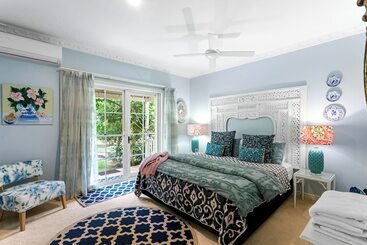 Отель Noosa Valley Manor B&b