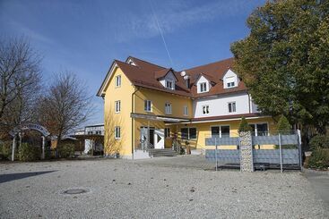 Отель Zu Müllers Winkelhausen