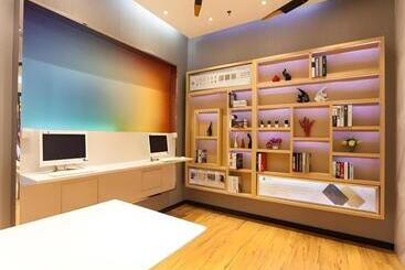 בית מלון כפרי City Comfort Inn Nanning Chaoyang Square Metro Station