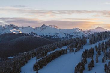 בית מלון כפרי Crazy Horse Condo