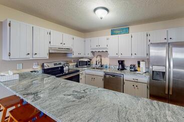 בית מלון כפרי Mountian View Condo Unit S303