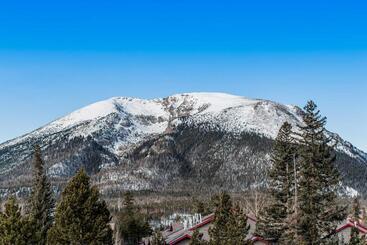 ホテル Treehouse Condo Unit H202