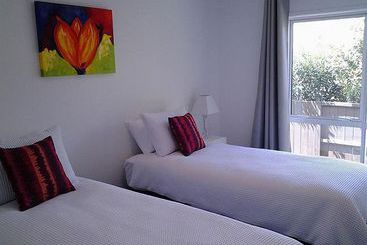 Amori Lodge Bed And Breakfast
