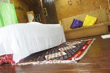 هتل 67th Heaven Holiday Resort