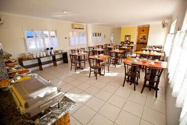 ホテル Capitaes De Areia Pousada