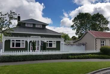 בית מלון כפרי Designer Cottage B&b