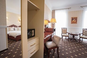 فندق Kavalier Boutique