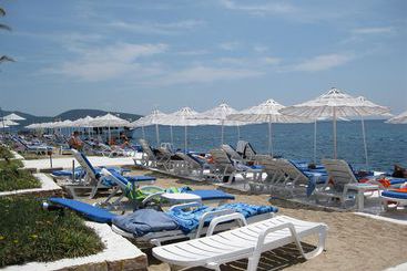 ホテル Sky Nova Suites   All Inclusive