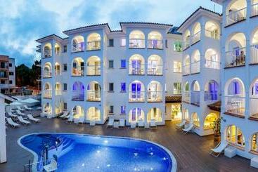 酒店 R2 Bahia Cala Ratjada  Adults Only